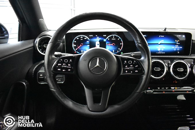 MERCEDES-BENZ A 180 d Automatic Business Sport Light